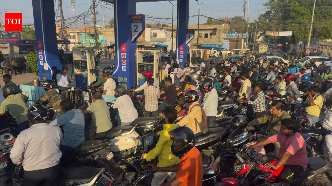 'Elections over, vasooli shuru': Oppn hits out at PM Modi over fuel hike with 'mahangayi man' jab