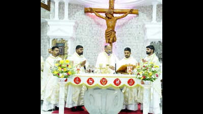 Four Carmelite deacons ordained priests at Infant Jesus Shrine