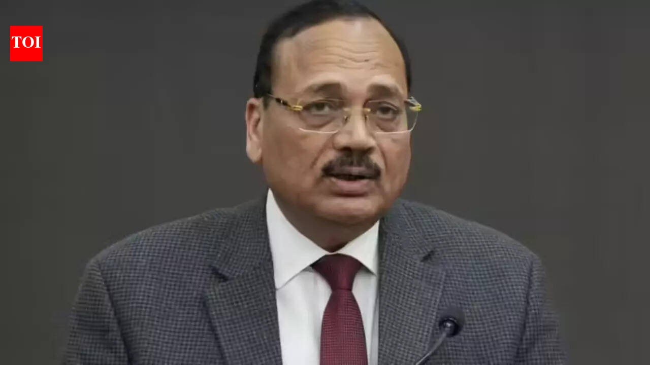 'Some youngsters like cockroaches': CJI on unemployed youth turning activists