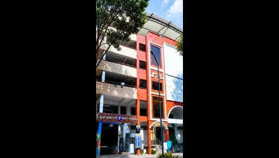 Parking facility under scrutiny as car showroom books entire floor at Bengaluru’s Gandhi Bazaar