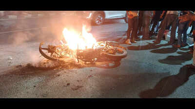 Man burnt alive after motorcycle catches fire on NH-9