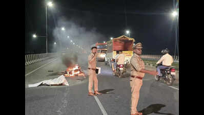 Man burnt alive after motorcycle catches fire on NH-9