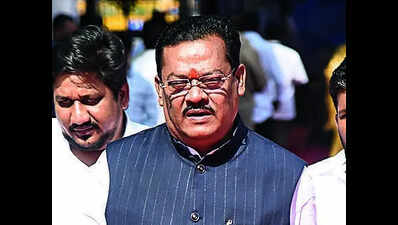 Shirsat seeks SIT probe against AIMIM netas; Jaleel hits back with graft allegations