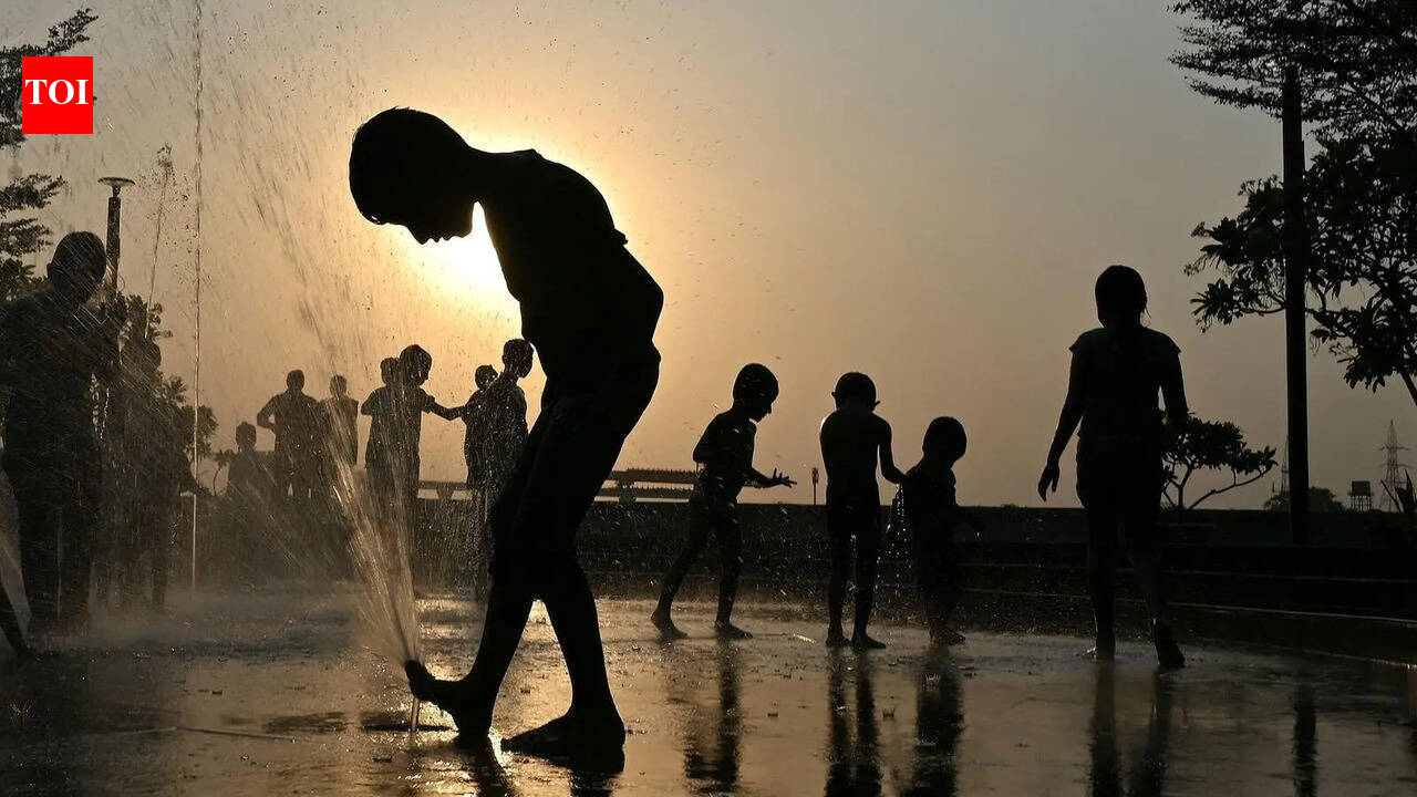 Small dip, big relief: Heat grip weakens as mercury falls to near normal