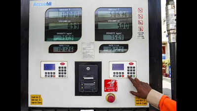 In Patiala, AAP protests against hike in fuel prices