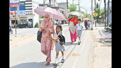 Weather somersaults after drizzle; IMD predicts intense heat till May 20