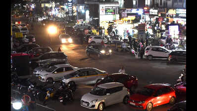 Greater Noida plans paid parking system to end chaos on roads
