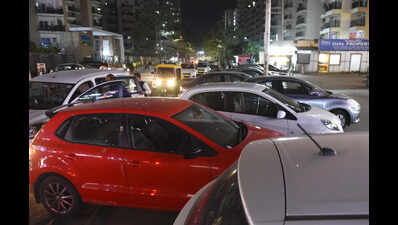 Greater Noida plans paid parking system to end chaos on roads