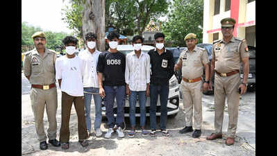 5 of gang that robbed people after offering lifts across NCR held