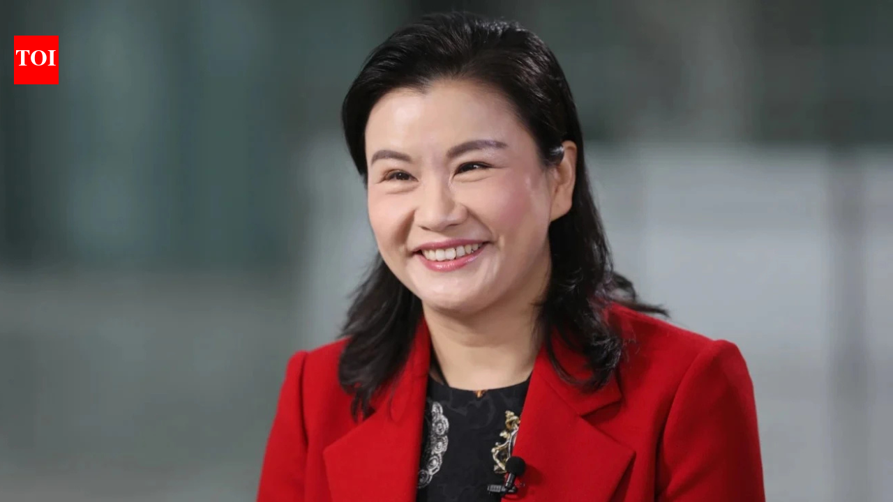 Meet Zhou Qunfei: Once she worked in a glass factory, now she runs a $26 billion company and sits alongside Elon Musk and Tim Cook at China’s state dinner
