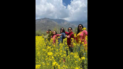 The Sisterhood of Travelling Strangers