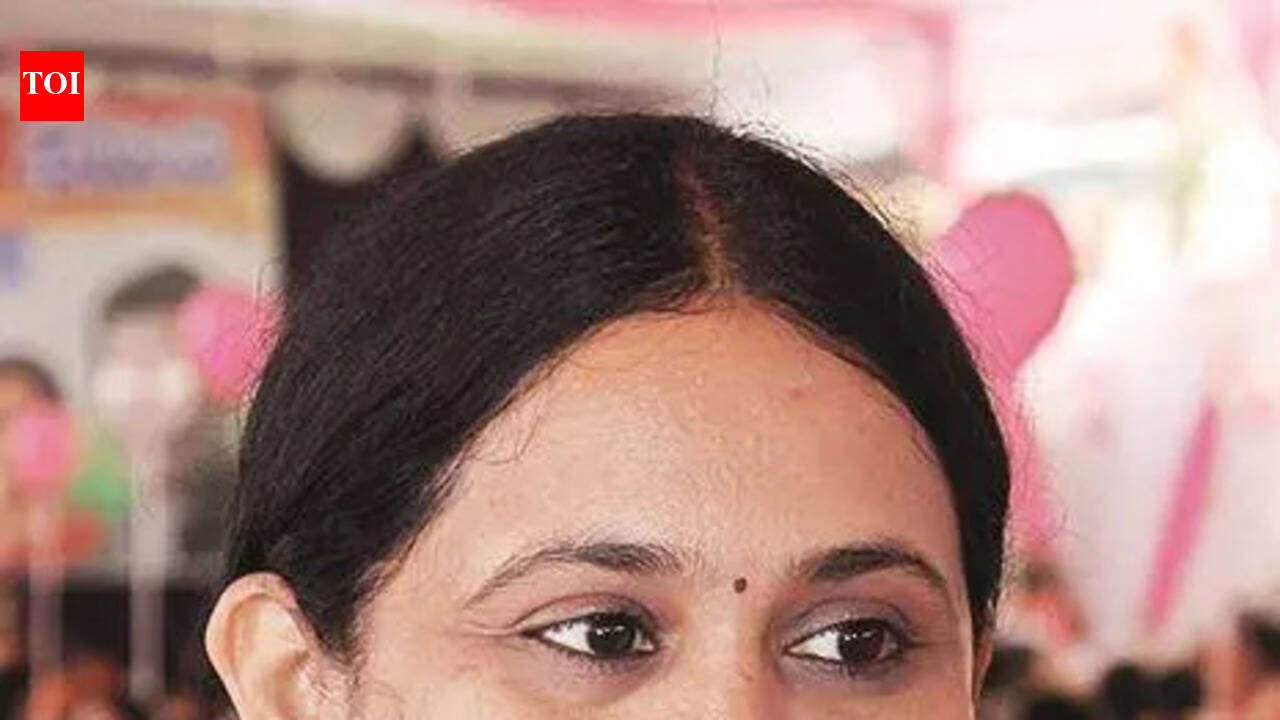 Centre must explain its own actions, not just issue advisories: Laxmi Hebbalkar