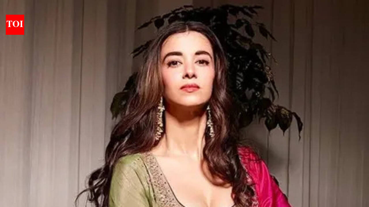 Saba Azad Challenges the Concept of ‘Alpha Male’ as a Patriarchal Idea ...