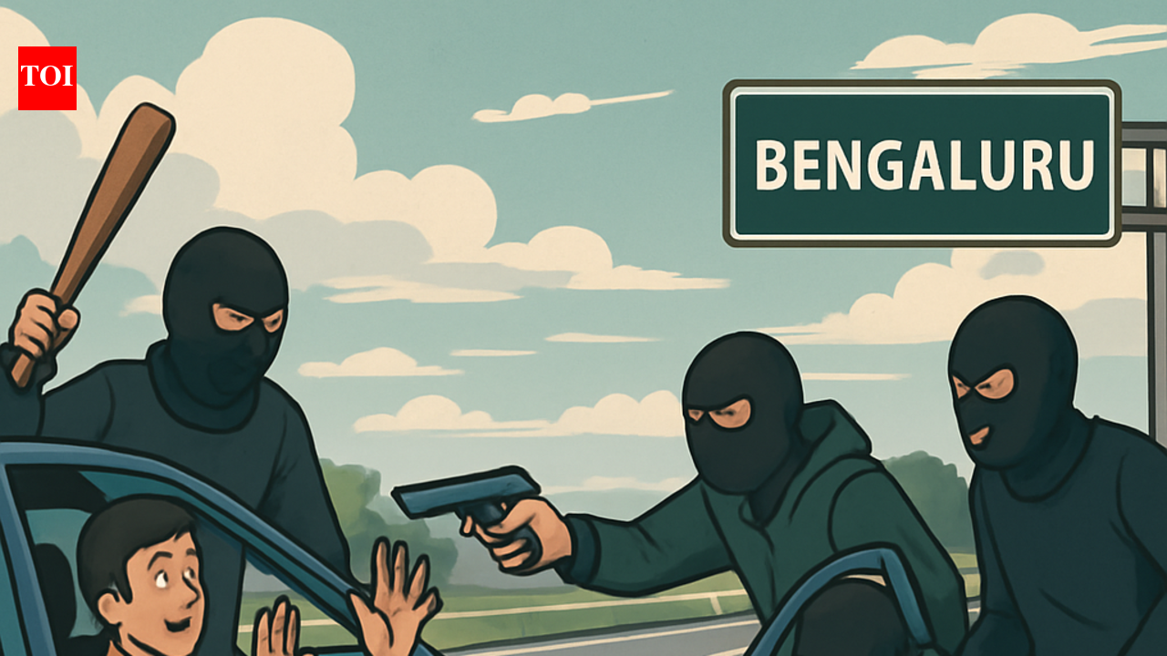 Unidentified gang robs Rs 26L from car on highway