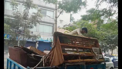 Where to discard old sofa or mattress in Bengaluru? Request now on ‘DClutter’ app