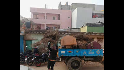 Where to discard old sofa or mattress in Bengaluru? Request now on ‘DClutter’ app