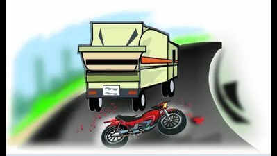 EV rider hits truck on Bengaluru-Nelamangala highway, dies