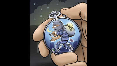 Thieves target jewellery store in Hangal