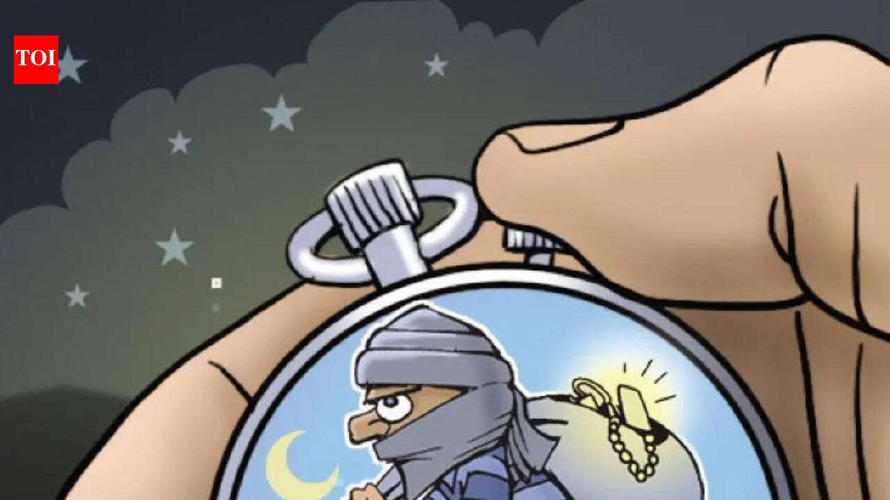 Thieves target jewellery store in Hangal