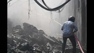 Fire breaks out at textile unit in Sec 63, engulfs 3 factories nearby