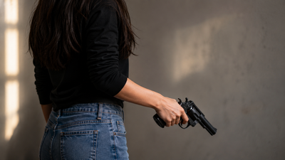 ‘Stopped from wearing jeans’, woman shoots father in Asr village