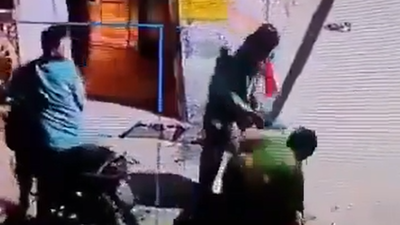 45-year-old UP woman fights snatchers for 23 minutes; 2 arrested after encounter