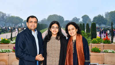 Swasti Sneh tops DPS RK Puram with 99.4% in CBSE Class 12, says “Practice and consistency made the difference”