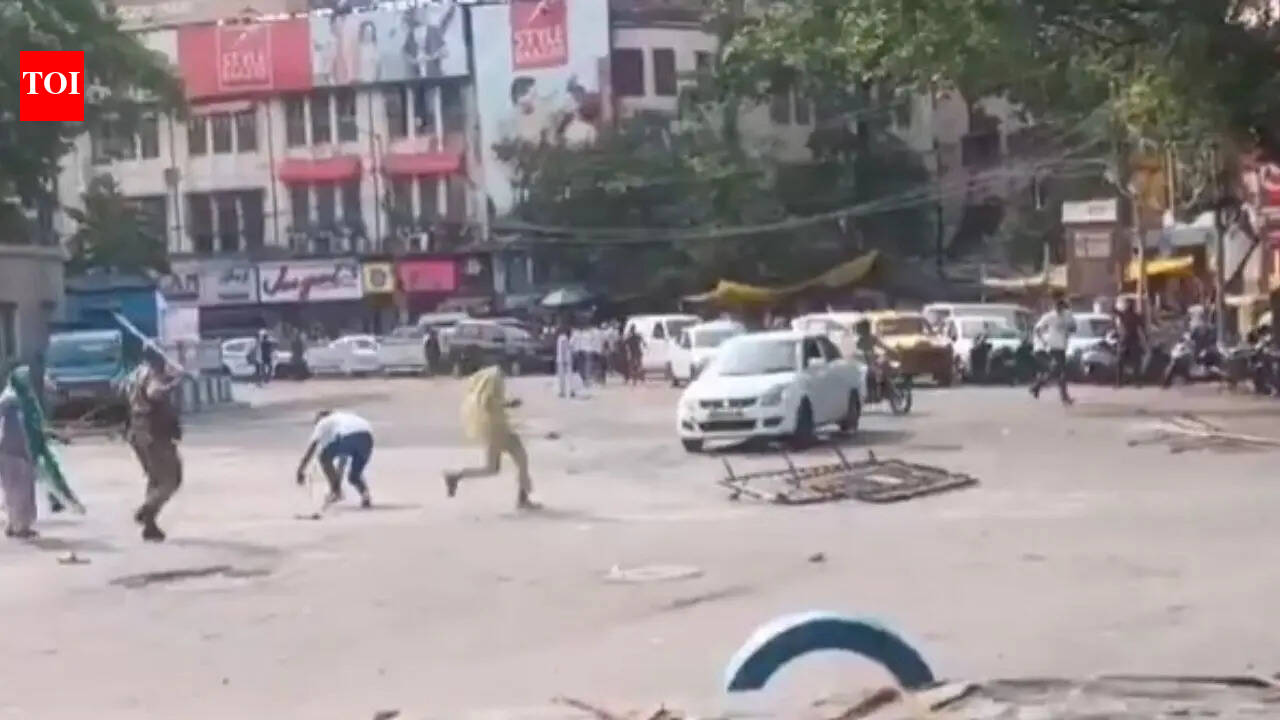 Protest against demolition drive in Kolkata turns violent, 3 cops injured