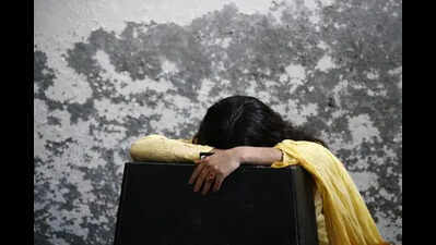 6 minor girls rescued from orchestra in West Champaran, 5 men arrested