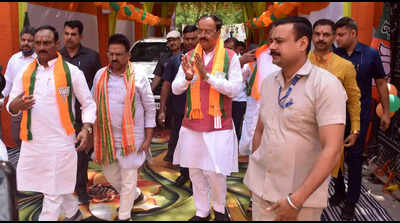 SP relies on goons, BJP has 'god-like' workers: Maurya