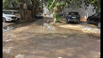 Temporary fixes fail, sewage still floods key roads in Sushant Lok-1