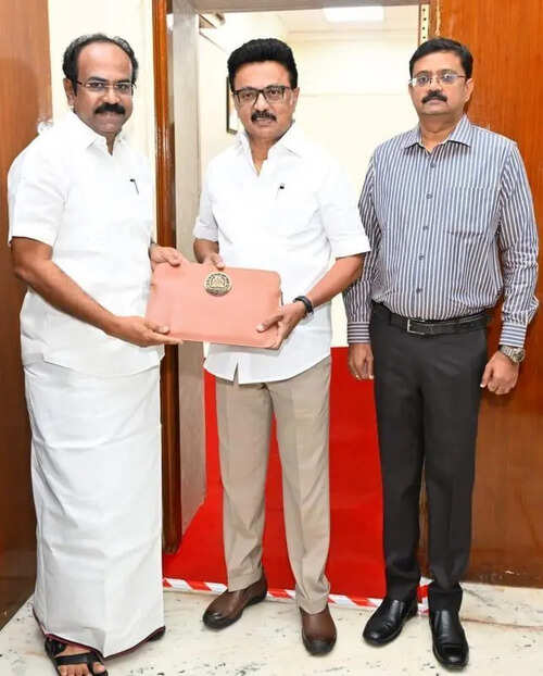 Thangam Thennarasu rebuts Keerthana&rsquo;s charge on Tamil Nadu&rsquo;s debt
