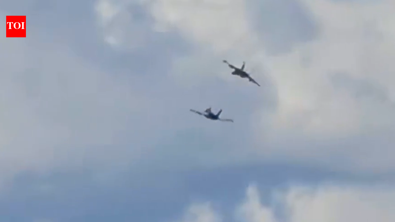 Two EA-18 fighter jets collide mid-air during Idaho air show; video captures crash