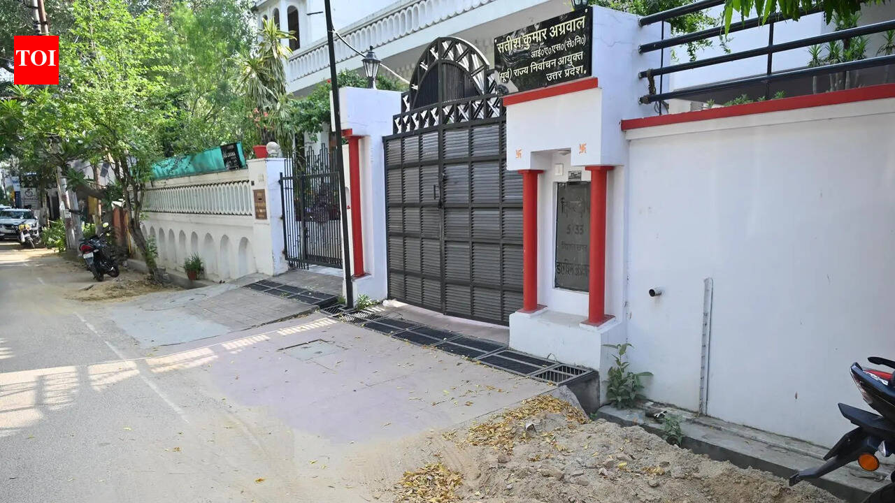 Gomti Nagar residents flag unrepaired service lane after PNG pipeline work