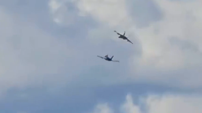 How four US Navy pilots survived horrific mid-air fighter jet collision