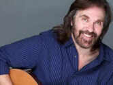 Dr. Hook frontman Dennis Locorriere passes away at 76
