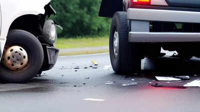 8 killed, 2 injured in head-on collision between van, truck in UP's Lakhimpur Kheri