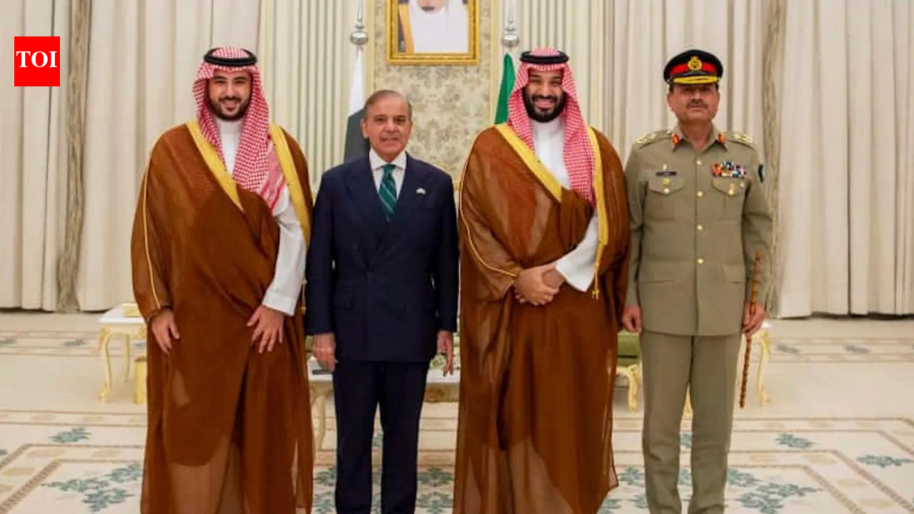 Pakistan deploys squadron of JF-17 jets, 8,000 troops to Saudi Arabia amid US-Iran war