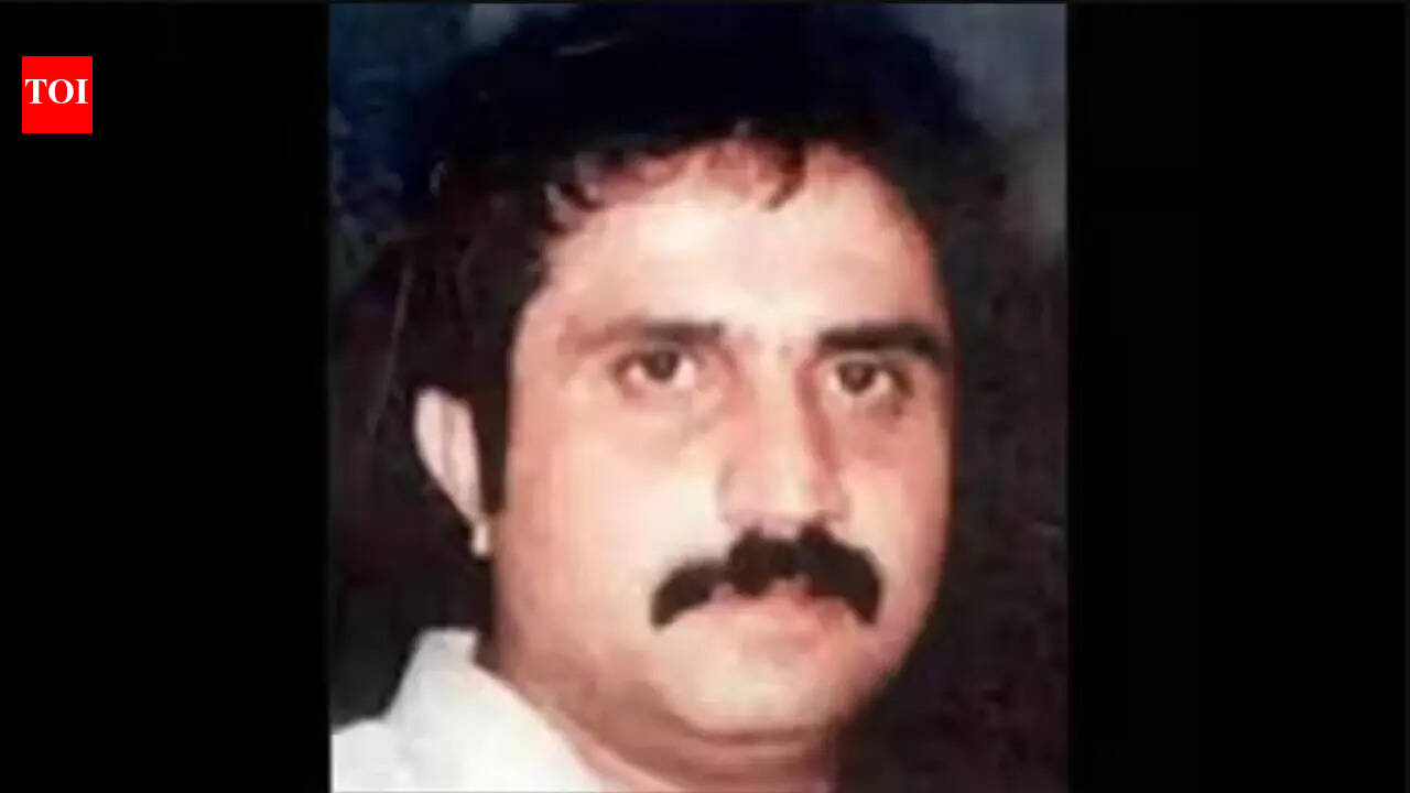 ED attaches property worth Rs 700 crore of Dawood Ibrahim's aide Iqbal Mirchi
