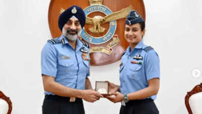 Squadron leader Saanya becomes 1st woman officer to earn top flying instructor rating