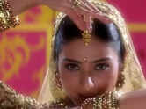 Tabu gifted gold bangles to Saroj Khan, gold chain, bracelet to her assistants after finishing the shoot for 'Rand De' song