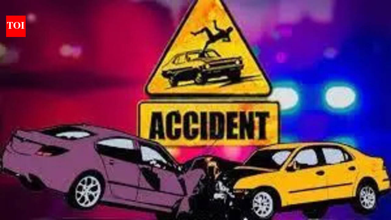 Woman killed, two injured as car crashes into pole in Trichy