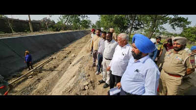 Desilting of the Ravi river completed: Pb water resources minister Barinder Goyal