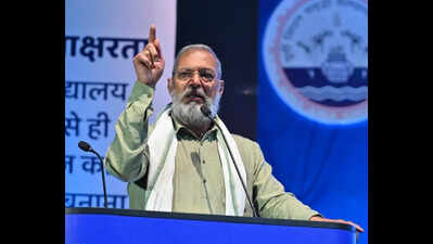 ‘If You Feel Suicidal, Call Me’: Nana Patekar’s Emotional Appeal to Distressed Maha Farmers
