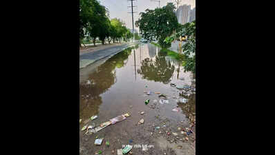 Sewage flows onto road in Siddharth Vihar, yet to be cleared after 3 weeks