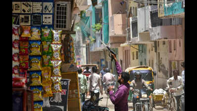 Gurgaon swelters under intense heat, records maximum temperature at 42°C, season’s highest