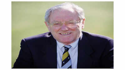 Former England Test captain MJK Smith dies aged 92