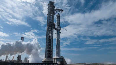  Countdown begins for May 20 launch of upgraded mega rocket