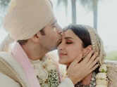Arvind Kejriwal carried Raghav on his shoulders at his wedding
