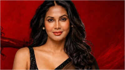 Rupali Suri: Pole Fitness keeps me radiant and saree-ready